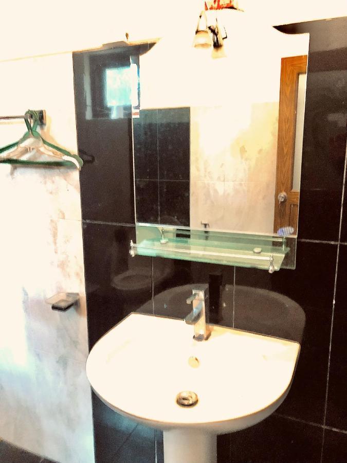 Gleam Nest Hotell Ella Eksteriør bilde